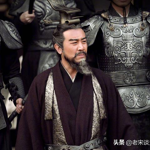 (穿越 三国 小说)穿越三国，提升武力值，征战乱世的小说冒险